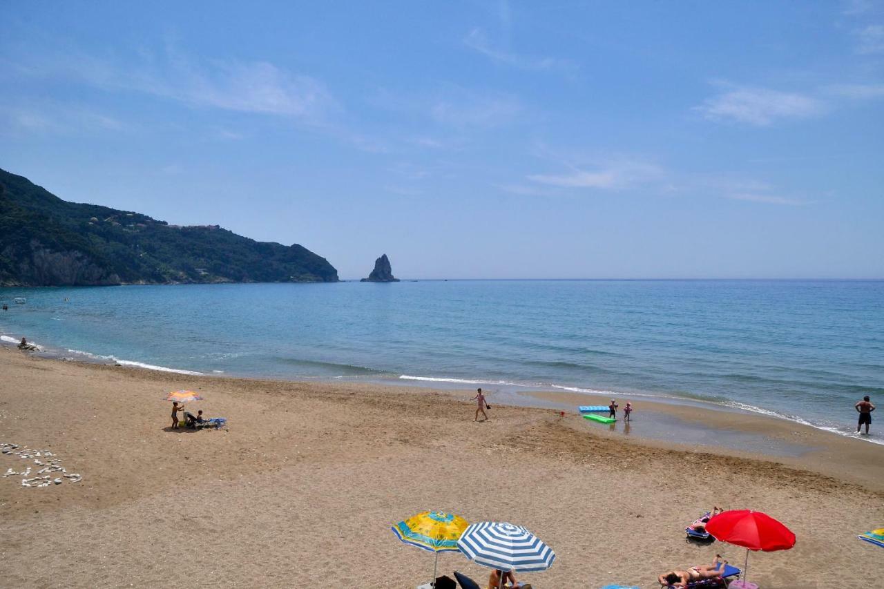 Holiday Studio Apartments Yannis On Agios Gordios Beach In Corfu Kültér fotó