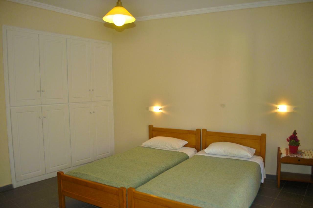 Holiday Studio Apartments Yannis On Agios Gordios Beach In Corfu Kültér fotó